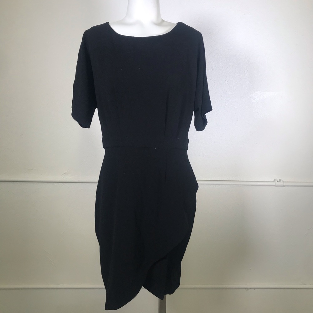 Bobeau Tulip Hem Shift Dress